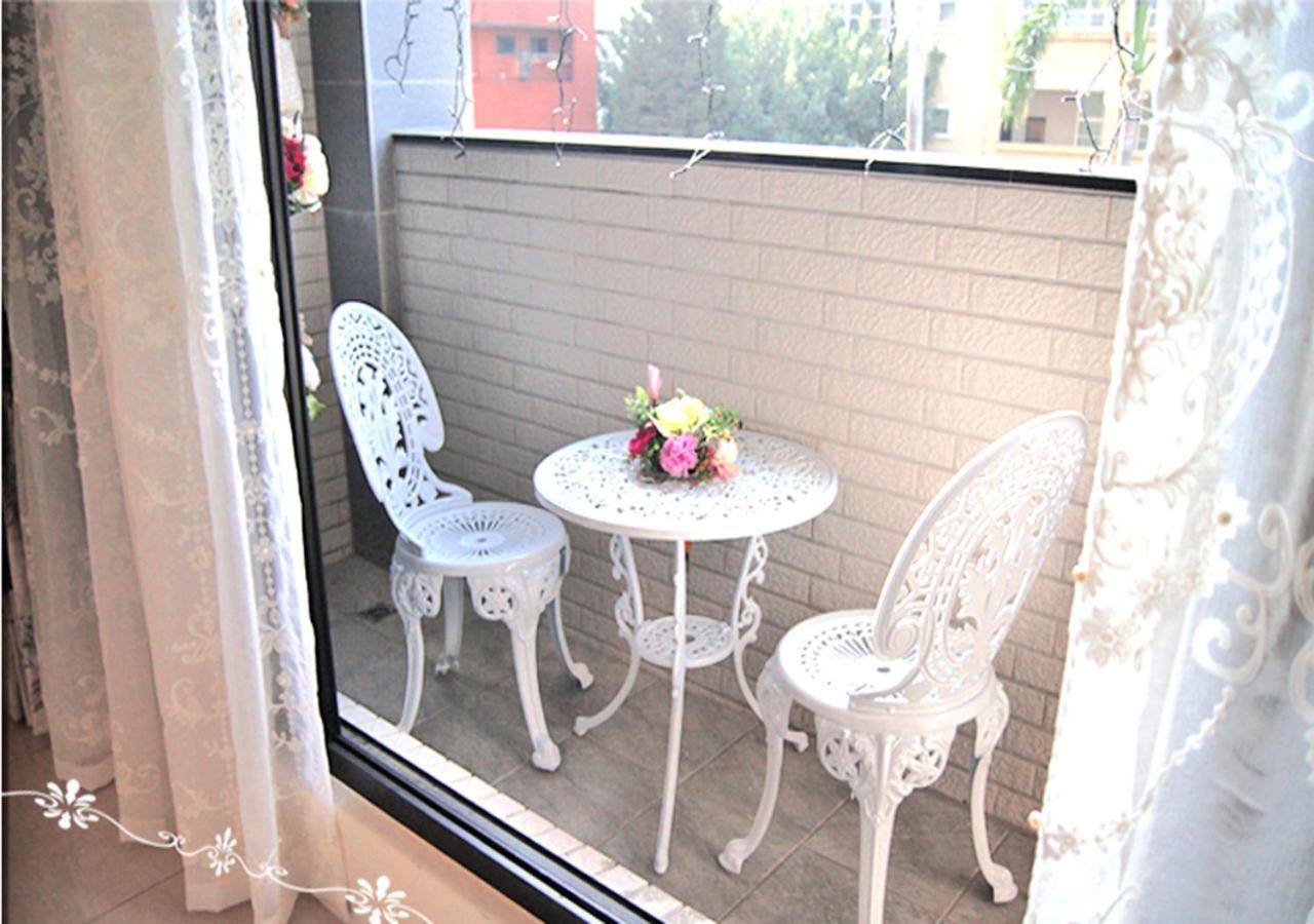 Forest Deer Black Tea Homestay Tainan Eksteriør bilde
